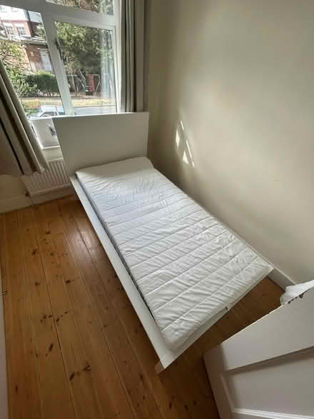 Photo of free Single bed (Chiswick W4) #2