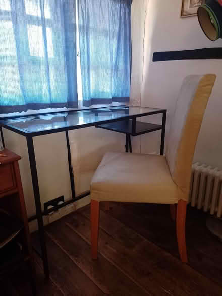 Photo of free small metal and glass desk (East Hagbourne) #1