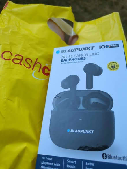 Photo of free Blaupunkt Noise Cancelling Earbuds (Cassiobury, Watford WD17) #1