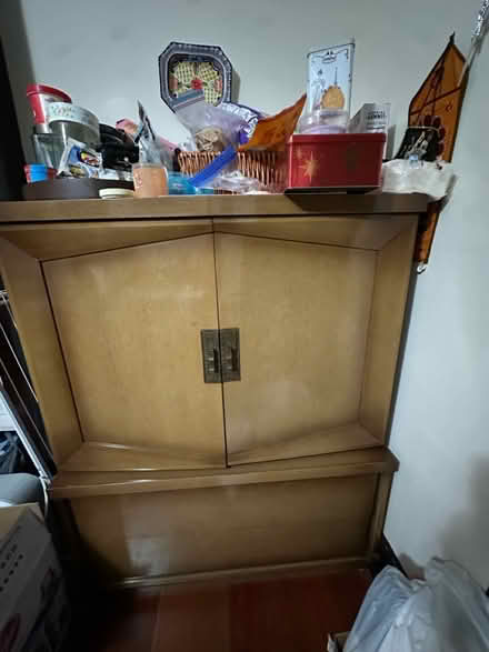 Photo of free Bedroom set (Rutherford) #2
