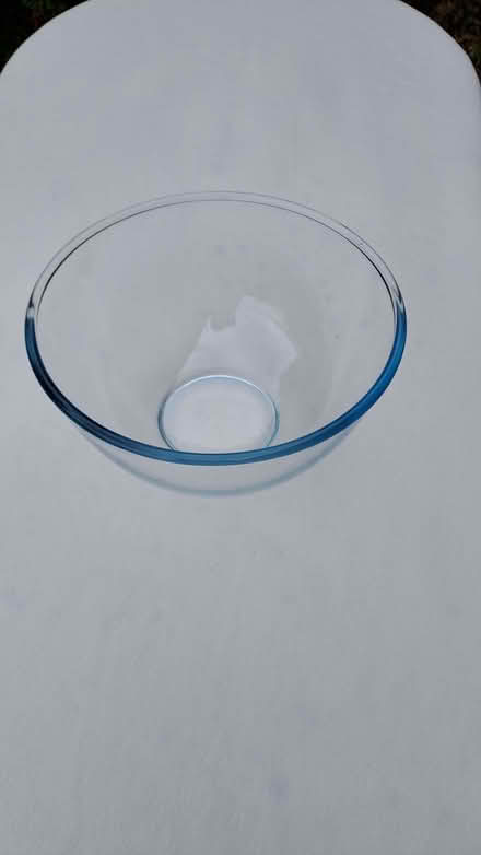 Photo of free Big Pyrex mixing bowl. 24cm diameter. (Sherrard's Green WR14) #1