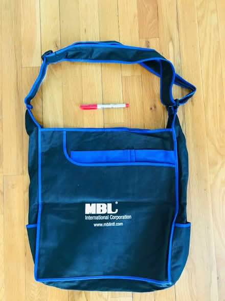 Photo of free Great shoulder messager bag (Upper East Side) #1