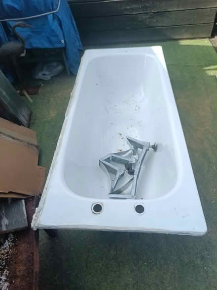 Photo of free steel bath (Uckfield TN22) #1