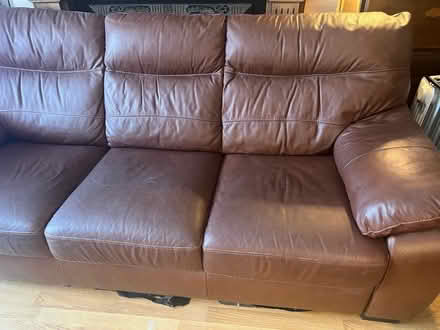 Photo of free 3 seater leather sofa (Wandsworth SW18) #2