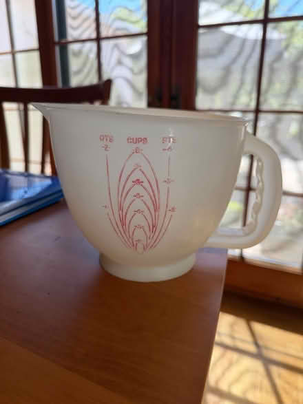 Photo of free 8-cup liquid measure (White Oaks area of San Carlos) #1
