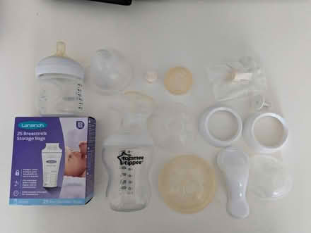 Photo of free Breast pump, bottles, storage bags (Oxford OX3) #1