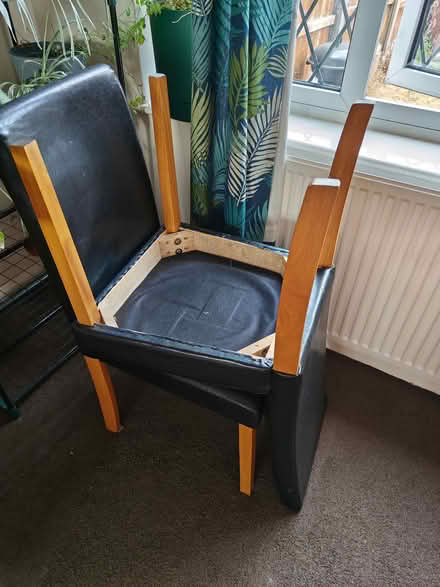 Photo of free Solid pine dining table (Airedale WF10) #4
