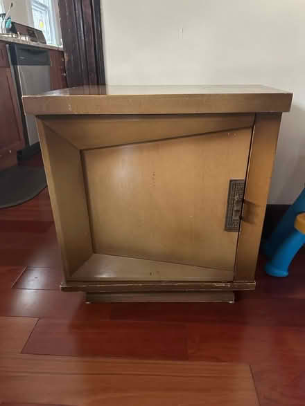 Photo of free Bedroom set (Rutherford) #4