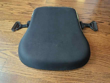 Photo of free Car booster seat (Eastchester, NY) #4