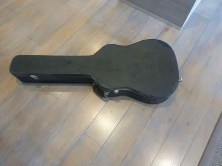 Photo of free wooden case for acoustic guitar (Bath BA1) #4