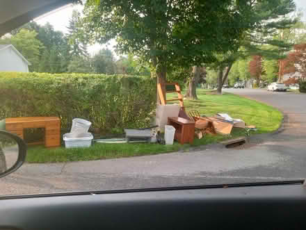 Photo of free Curb Alerts- desk, sofa + tons more (Peekskill, NY) #2