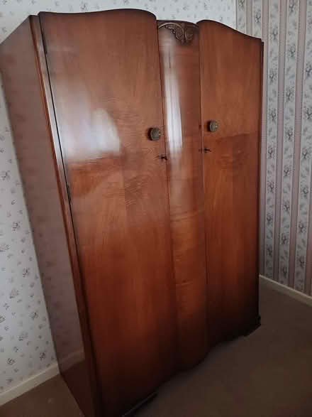 Photo of free 1950 Walnut veneer Bedroom suite (S61 3BY) #3