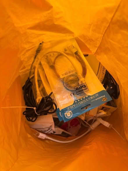 Photo of free Computer leads (TA1) #1