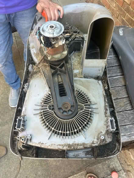 Photo of free Broken Flymo lawnmower for parts (West molesey KT8) #2