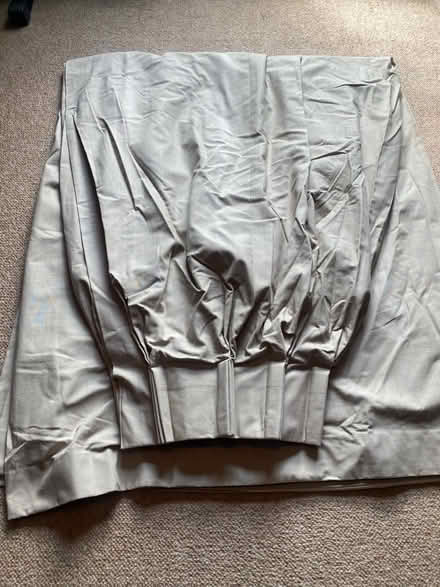 Photo of free Beige single curtain with lining (Chapeltown LS7) #1
