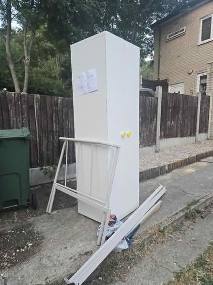 Photo of free Single bed and wardrobe (E4) #1