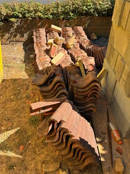 Photo of free 600 pantiles roof tiles (Orpington BR5) #2