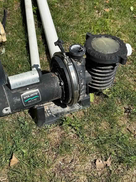 Photo of free Pool pump and filter, still work (Reading, MA) #3