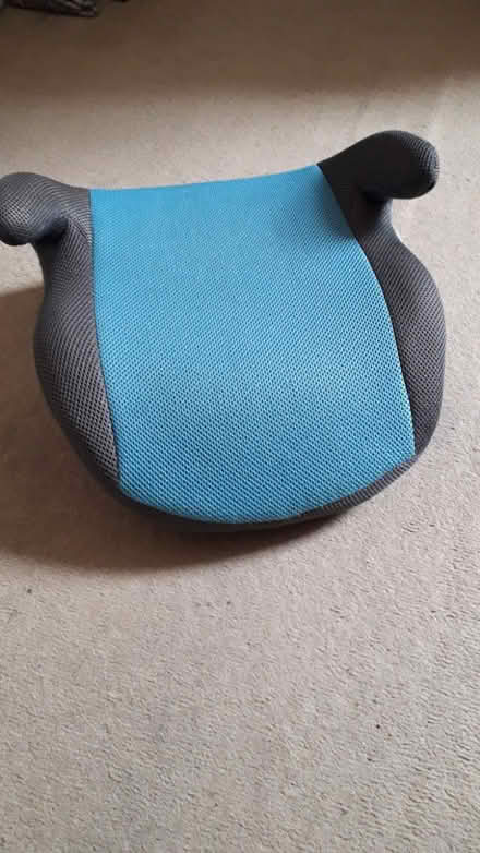 Photo of free Car booster seat (Stockbridge EH4) #1