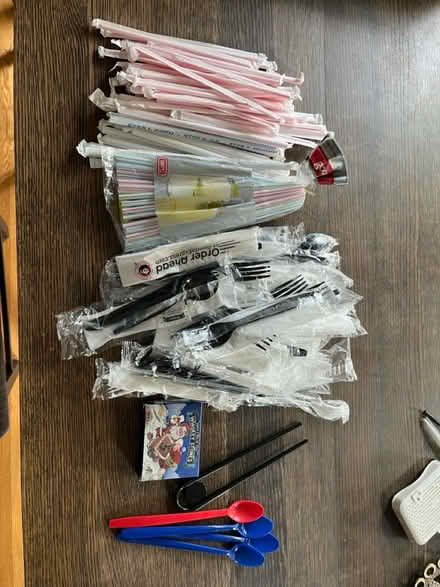 Photo of free Plastic utensils (Downers Grove) #1