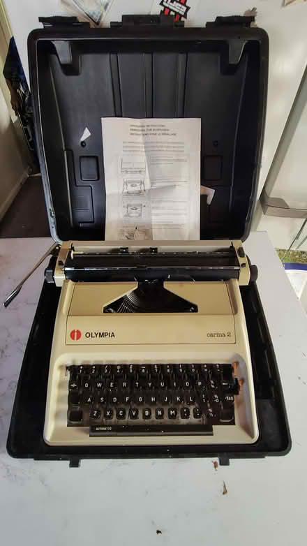 Photo of free Olympia Reporters typewriter in carry case (Drayton NR8) #1