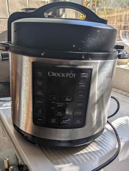 Photo of free Cockpit cooker (Ealing W13) #1