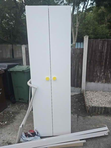 Photo of free Single bed and wardrobe (E4) #2