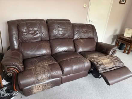 Photo of free Sofas (SG4. Hitchin) #2