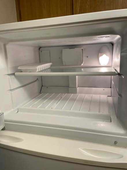 Photo of free Whirlpool fridge (N. Shoreline / 15th Ave NE) #3