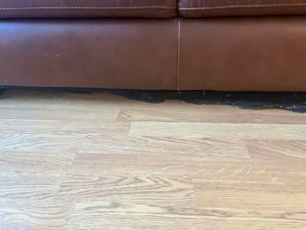 Photo of free 3 seater leather sofa (Wandsworth SW18) #4