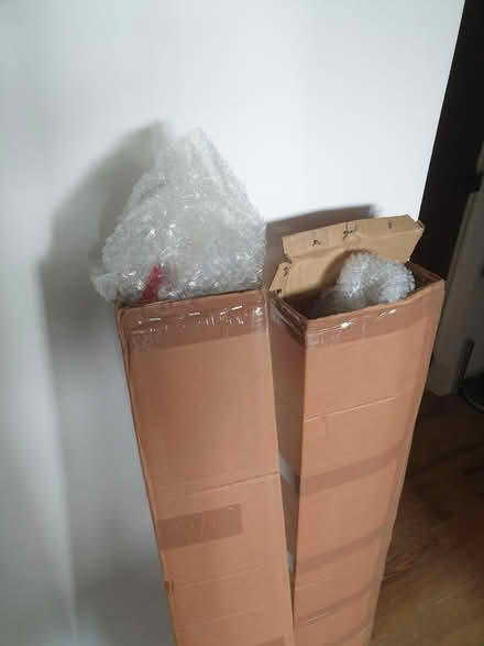 Photo of free A box full of misc bubble wrap (SW11 Battersea Bridge) #1