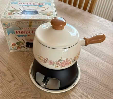 Photo of free Fondue set (Cox Green SL6) #1