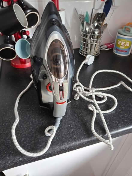 Photo of free Russell Hobbs Steam Iron (Darlington DL1) #2