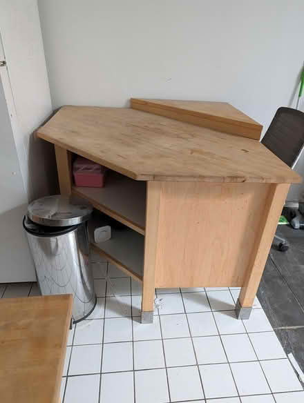 Photo of free Kitchen Islands (Dumbo, Brooklyn) #4