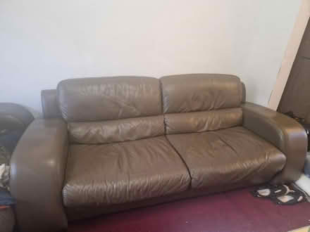 Photo of free Leather sofas (La5 9lg) #1