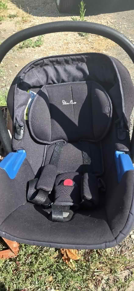 Photo of free Car seats, newborn and toddler (Heathrow UB7) #1