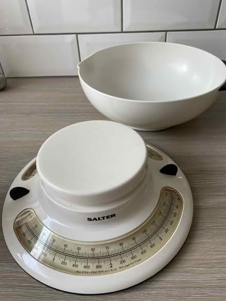 Photo of free Kitchen scales (Stroud, Uplands GL5) #2