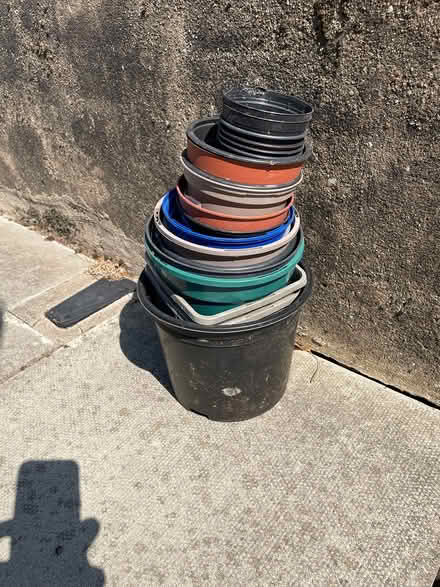 Photo of free Plastic plant pots (Whetstone N20) #1