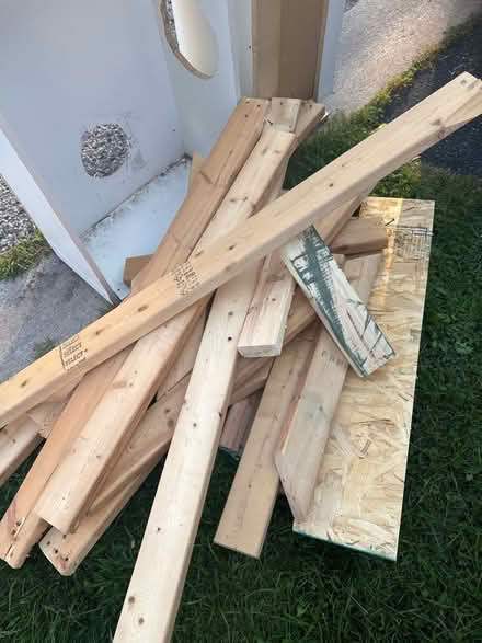 Photo of free 2x4s, chip board (Markham) #1