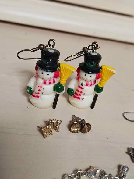 Photo of free Earrings + Anklets (Near Bolingbrook High School) #3