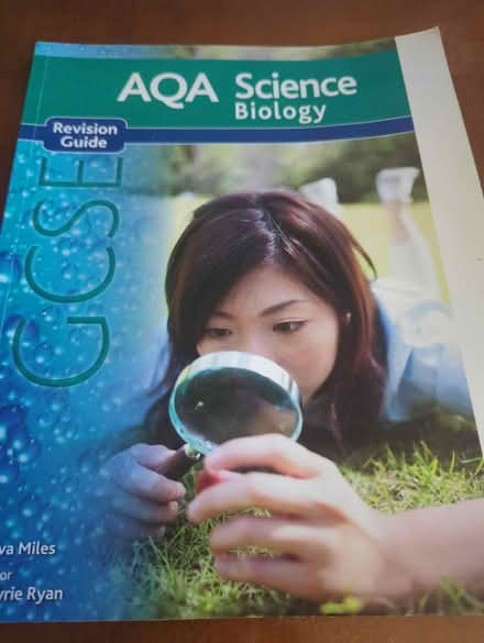 Photo of free GCSE revision book (Dogsthorpe PE1) #1