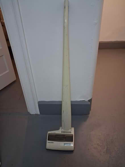 Photo of free Floorbuster Cordless vacuum (Beacon Hill) #2