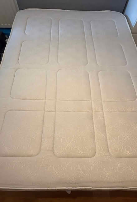 Photo of free Double mattress (Windsor SL4) #2
