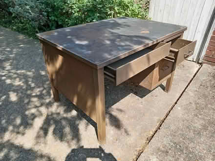 Photo of free Engineers desk/bench (RG42 Priestwood) #1
