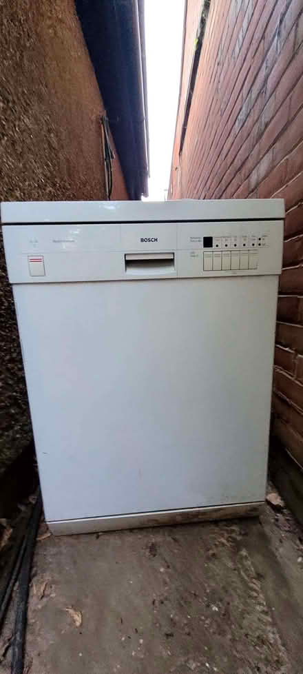 Photo of free Bosch Dishwasher - not working (Oxhey Hall WD19) #1
