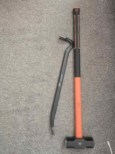 Photo of free Large Hammer and crow bar in bag (Tulse Hill SE24) #1