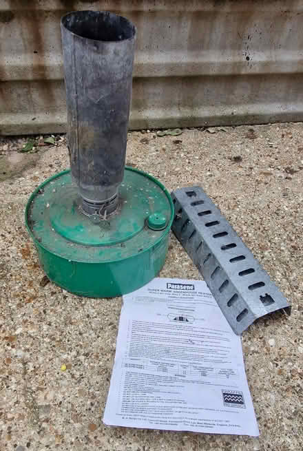 Photo of free Paraffin greenhouse heater (Countesthorpe LE8) #1