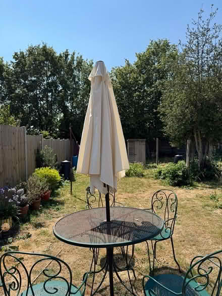 Photo of free Garden parasol (one arm broken) (Tooting bec) #1