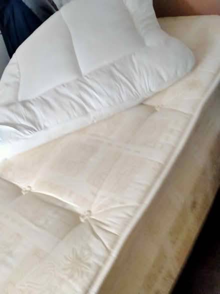 Photo of free Single bed /with headboard (castletown SR5 3ep) #2