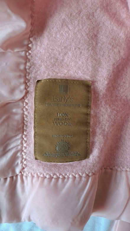 Photo of free Pink, pure wool single blanket. (Sherrard's Green WR14) #2